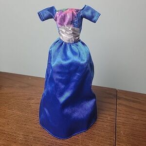 Vintage 1990's Barbie Silky Gown Blue‎ & Silver Mattel